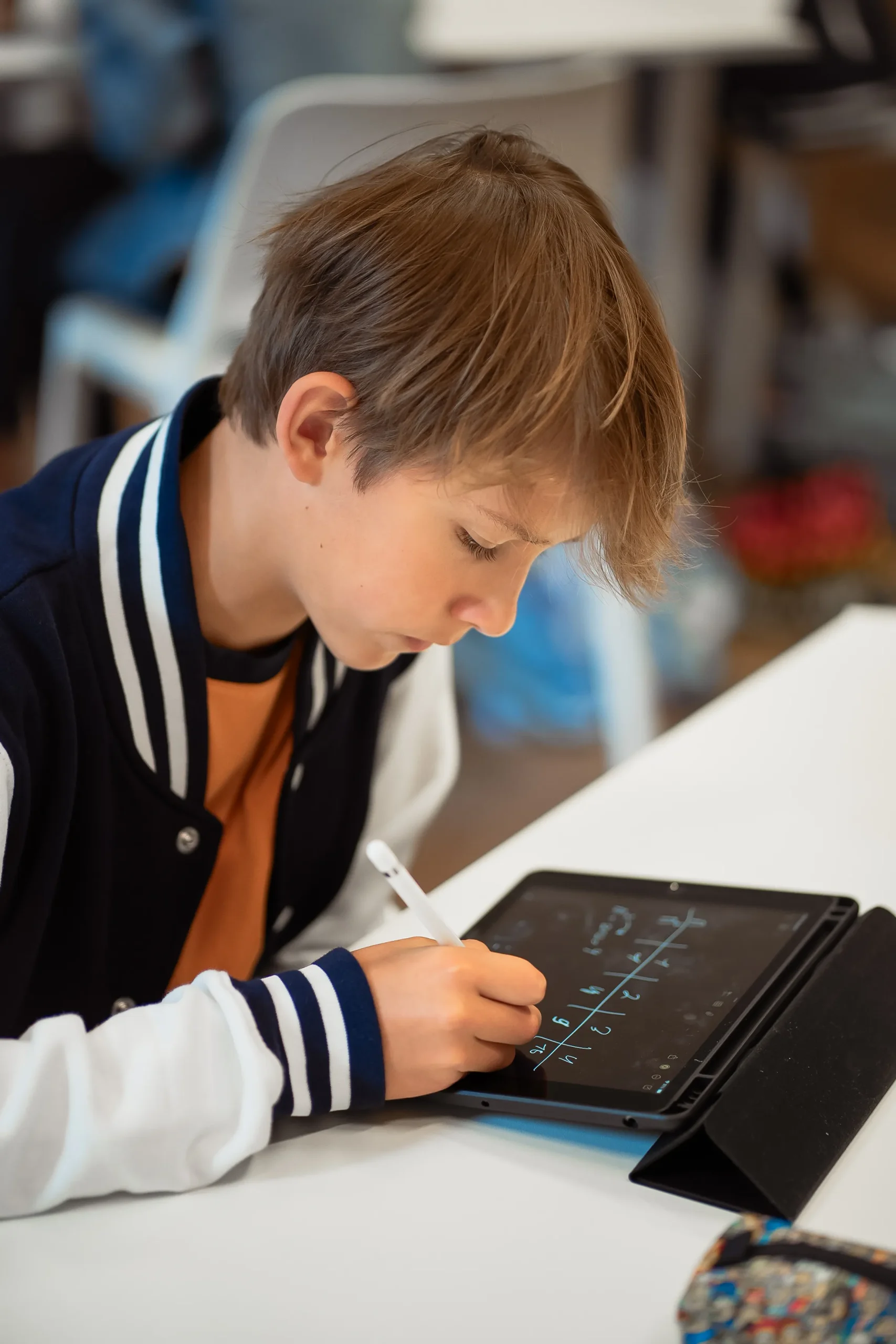 Lower secondary school students at EIS Versilia