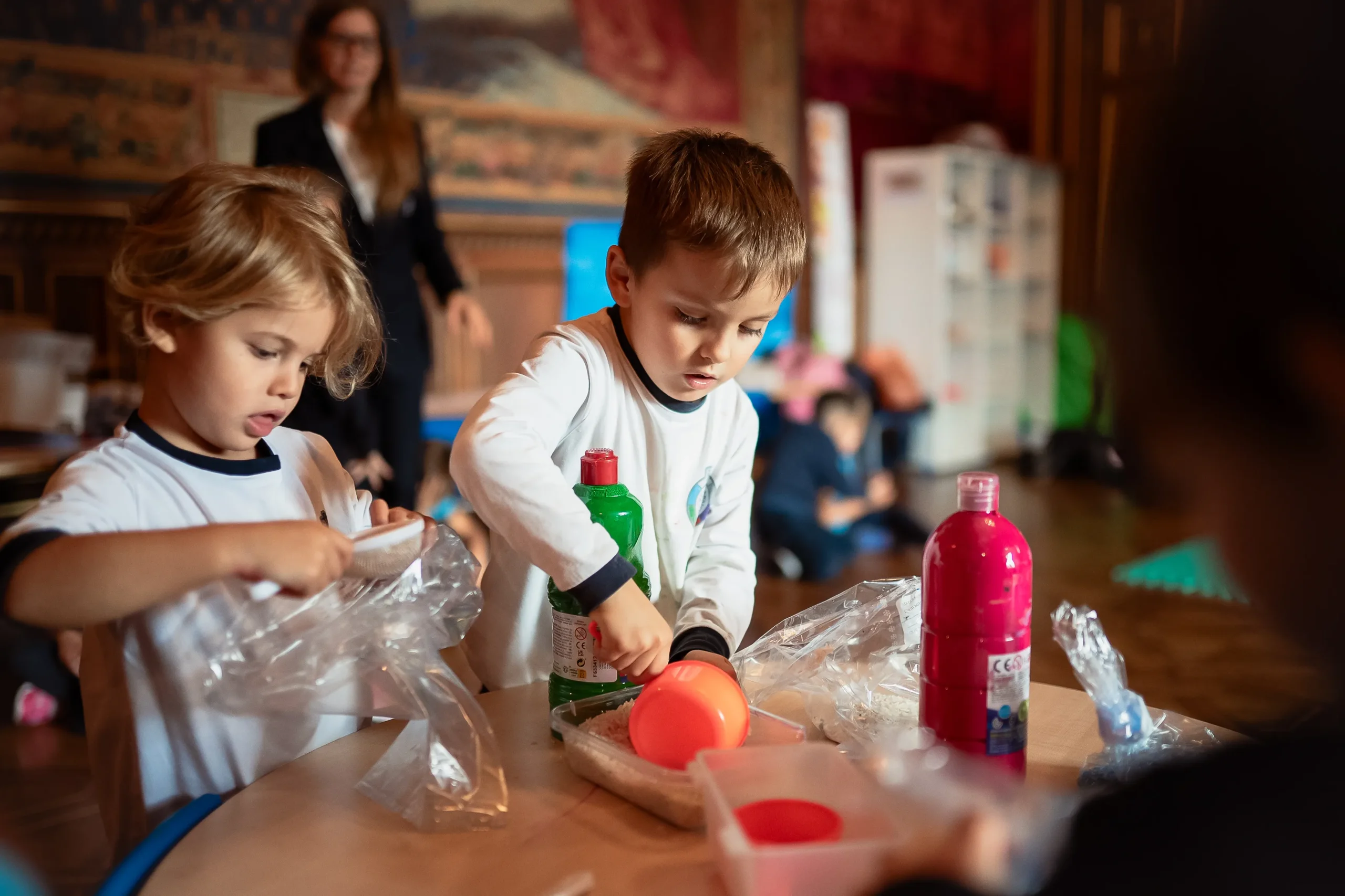 Kindergarten students at EIS Versilia
