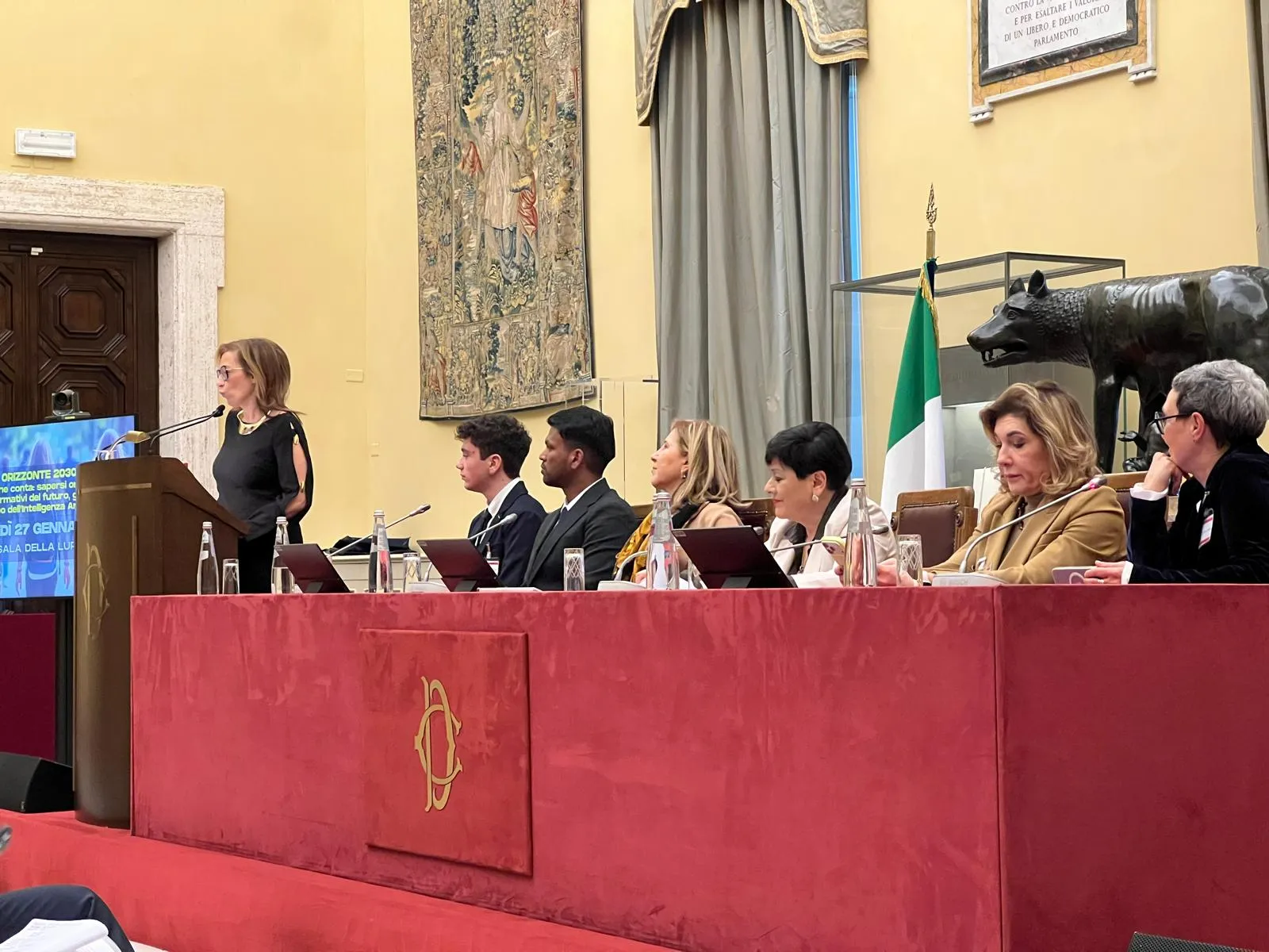 Students and guests at the ORIZZONTE 2030 presentation in the Sala della Lupa, Montecitorio