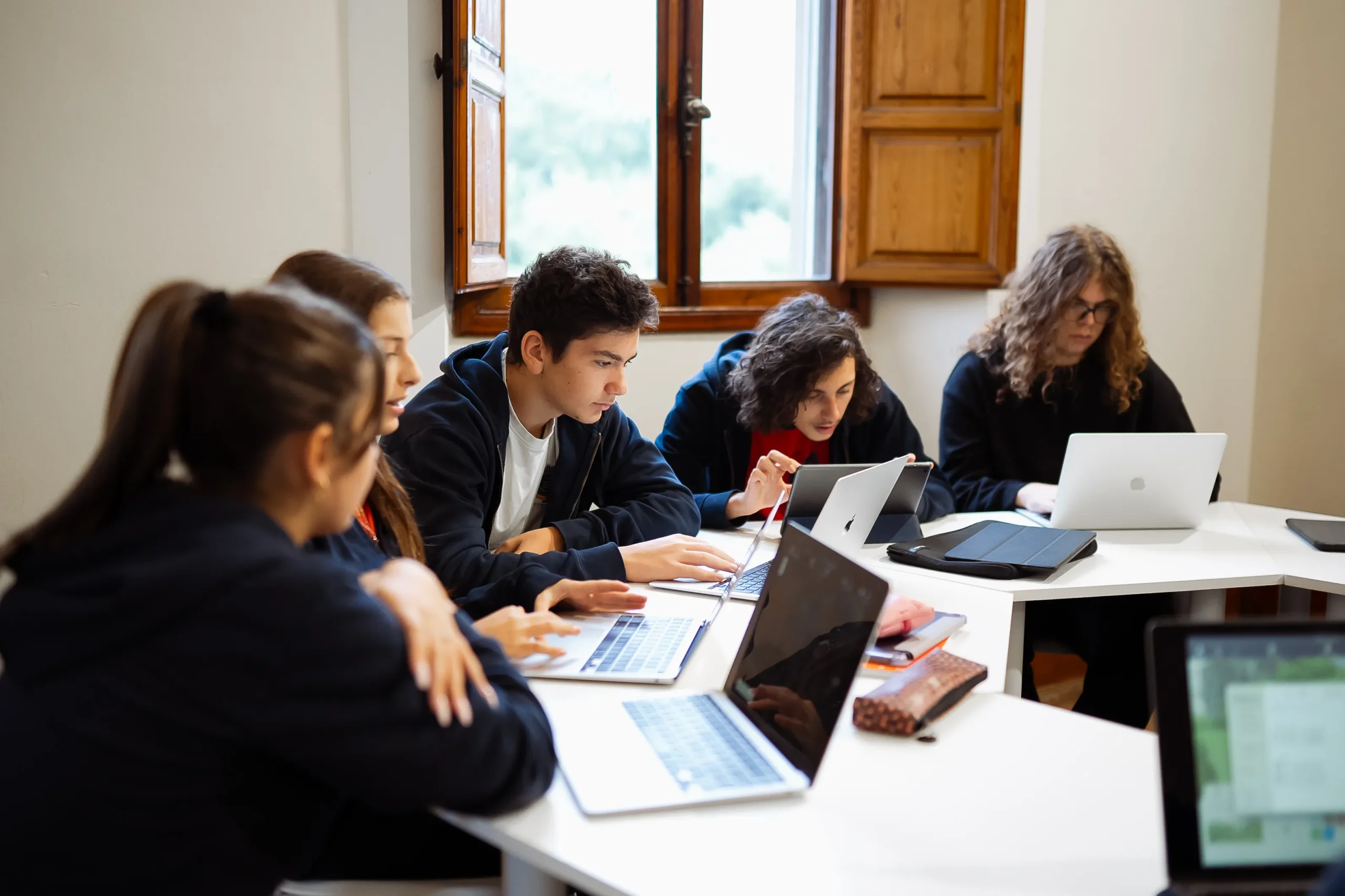 Educa International High School students